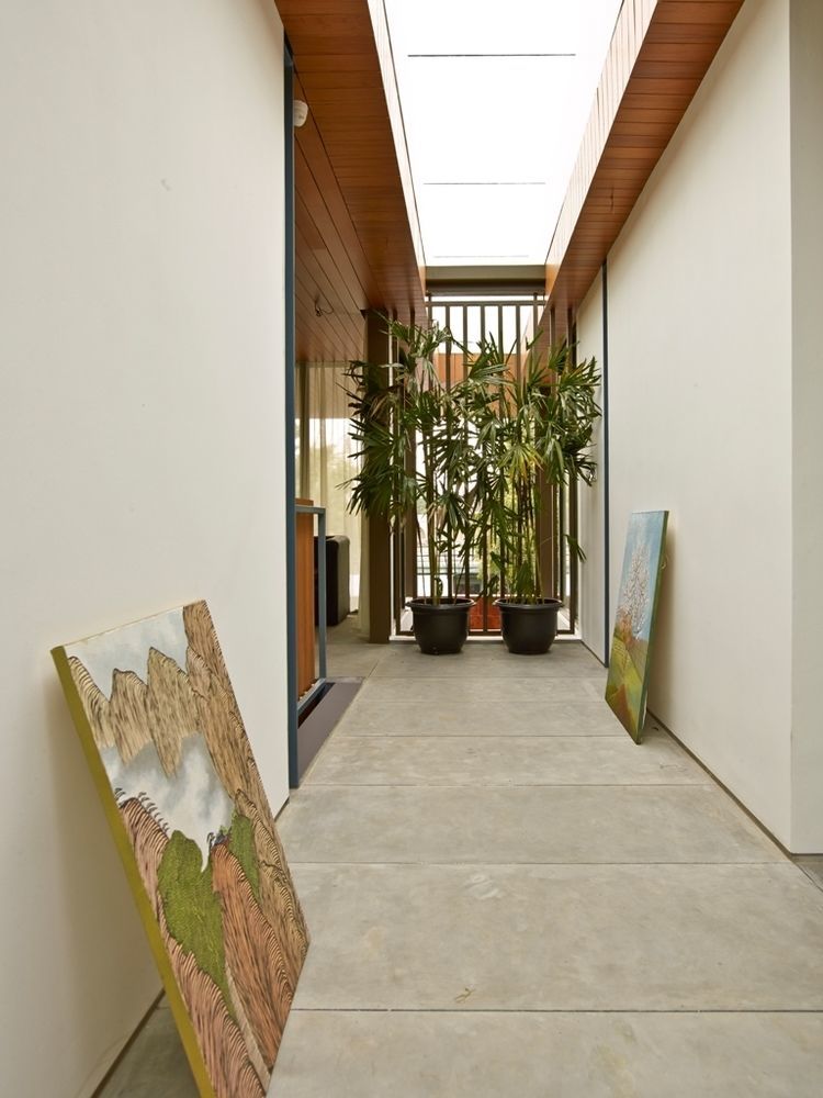 Akanaka Hotel 3*